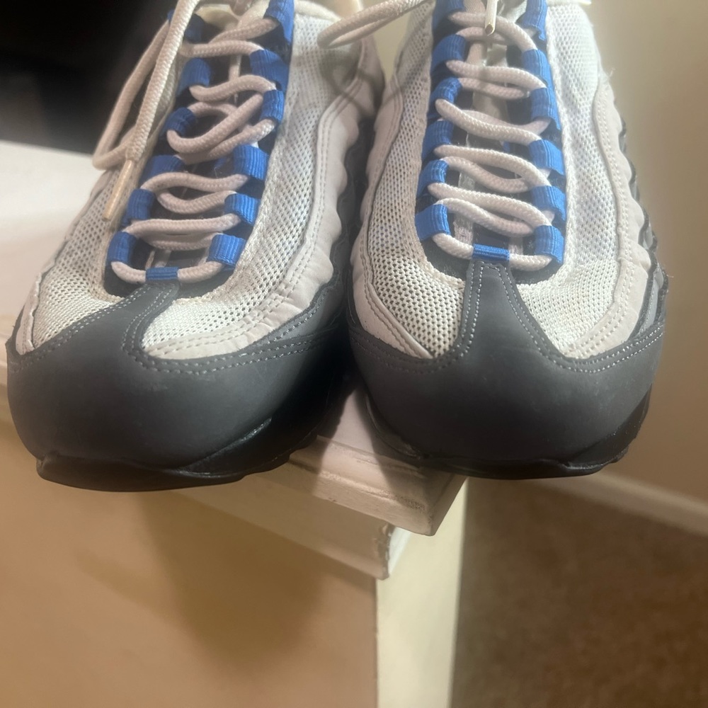 Nike Air Max 95 Blue Spark. Kids. Size 5.5Y - Picture 8 of 8